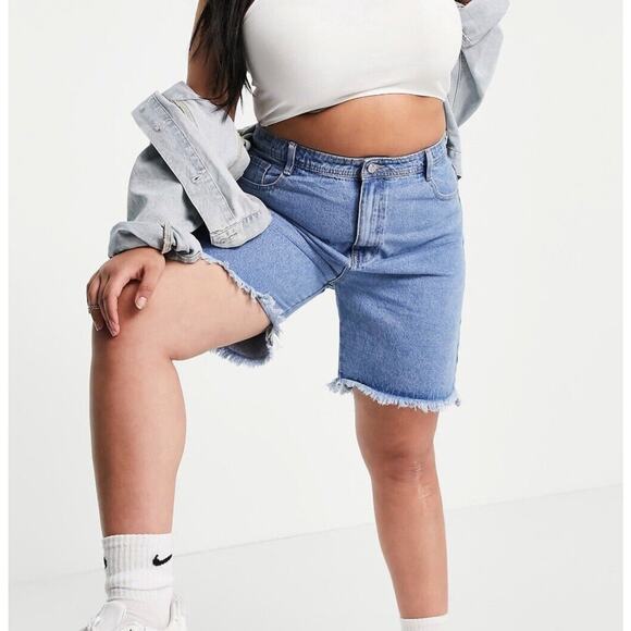 Missguided Plus Frayed Hem Longer Line Denim Shorts Sz 16 Blue Jean Short New - Picture 3 of 9